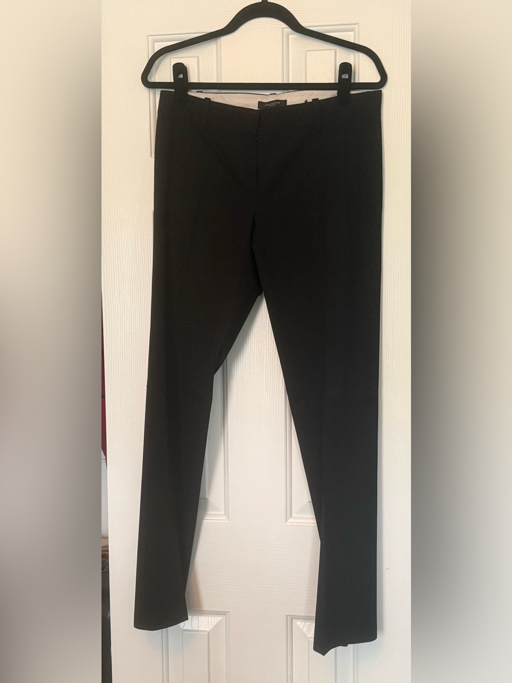 Ann Taylor Black Straight Leg Dress Pants Size 4